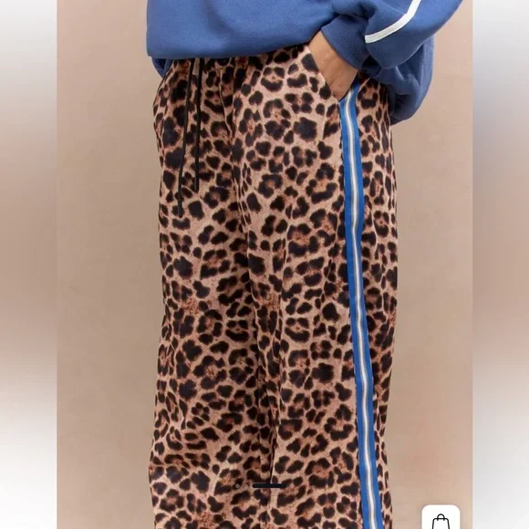 Missguided leopard print side stripe track pants - Picture 3 of 13